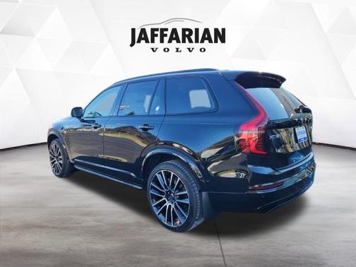 2026 Volvo XC90 B6 Ultra Dark Theme 7-Seater