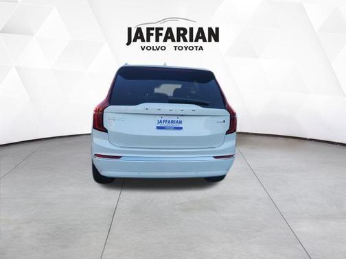 2026 Volvo XC90 B5 Core