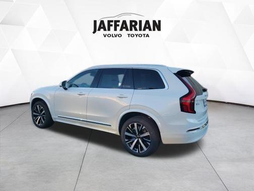 2026 Volvo XC90 B5 Core