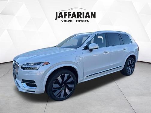 2024 Volvo XC90 Recharge Plug-In Hybrid T8 Plus Bright Theme 7 Passenger