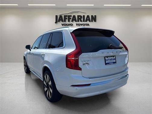 2024 Volvo XC90 Recharge Plug-In Hybrid T8 Plus Bright Theme 7 Passenger
