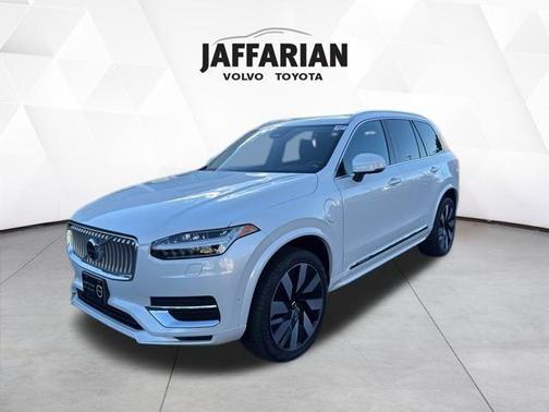 2024 Volvo XC90 Recharge Plug-In Hybrid T8 Plus Bright Theme 7 Passenger