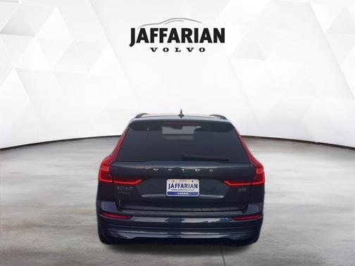 2023 Volvo XC60 B5 Core