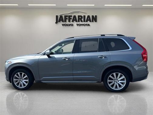 2018 Volvo XC90 T6 Momentum