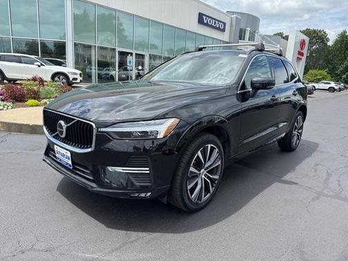 2022 Volvo XC60 B5 Momentum