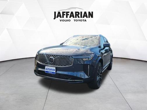 2026 Volvo XC90 B6 Plus 6-Seater