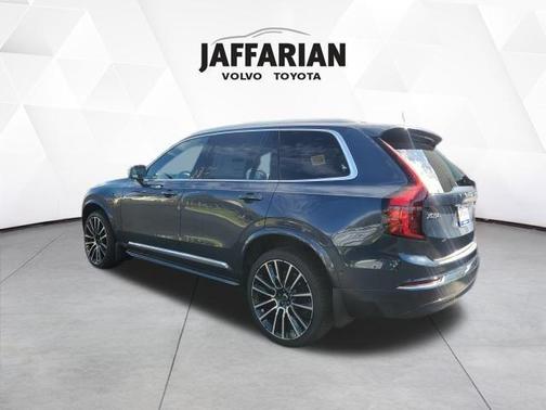 2026 Volvo XC90 B6 Plus 6-Seater