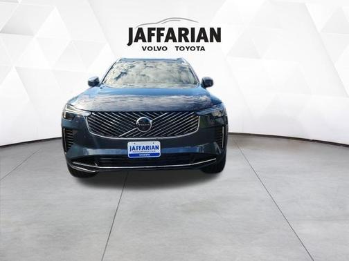 2026 Volvo XC90 B6 Plus 6-Seater