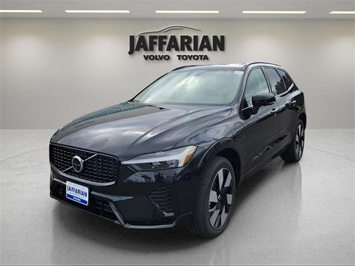 2025 Volvo XC60 Plug-In Hybrid T8 Plus