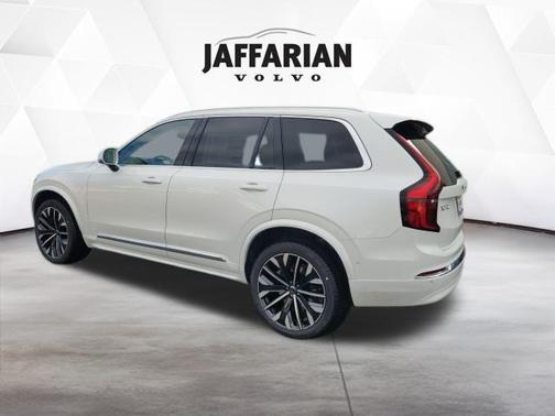 2026 Volvo XC90 B6 Ultra 7-Seater