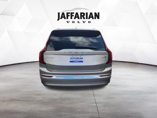 Bright Dusk Metallic 2026 Volvo XC90 B6 Plus 7-Seater