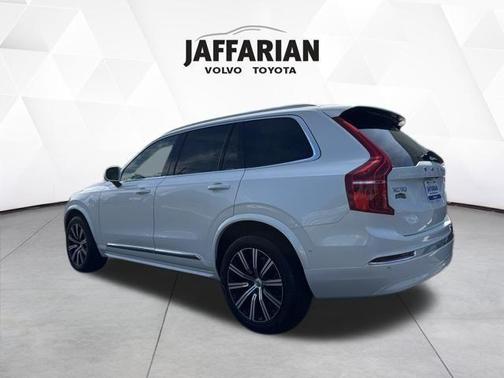 2024 Volvo XC90 B6 Plus Bright Theme 6-Seater