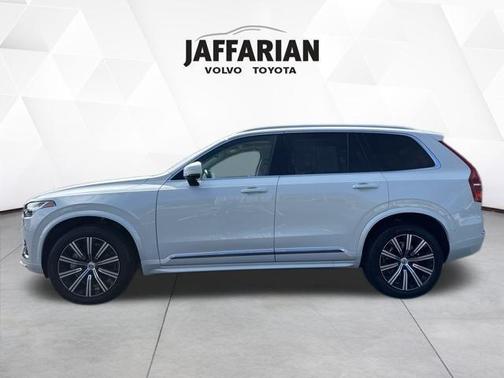 2024 Volvo XC90 B6 Plus Bright Theme 6-Seater