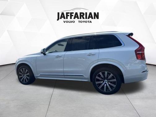 2024 Volvo XC90 B6 Plus Bright Theme 6-Seater
