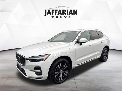 2022 Volvo XC60 Recharge Plug-In Hybrid T8 Inscription Expression Extended Range