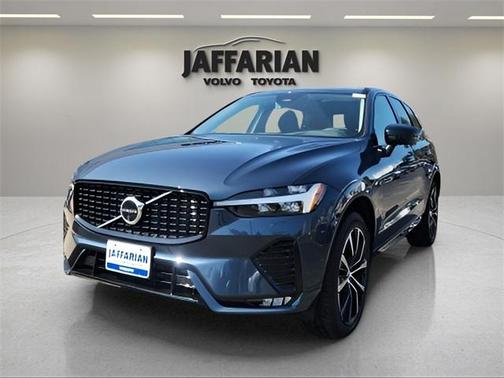 2025 Volvo XC60 B5 Plus