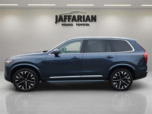 2025 Volvo XC90 Plug-In Hybrid T8 Ultra 7-Seater