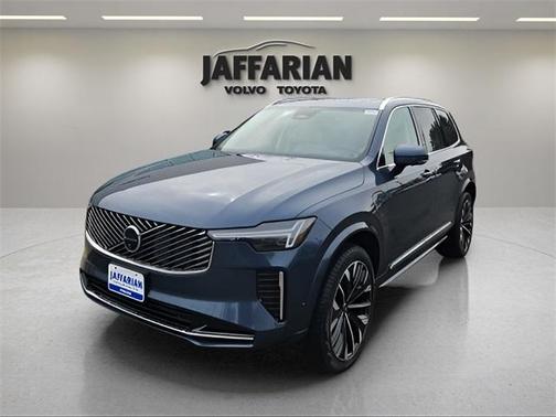 2025 Volvo XC90 Plug-In Hybrid T8 Ultra 7-Seater