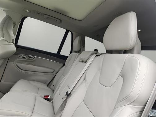 2025 Volvo XC90 Plug-In Hybrid T8 Ultra 7-Seater