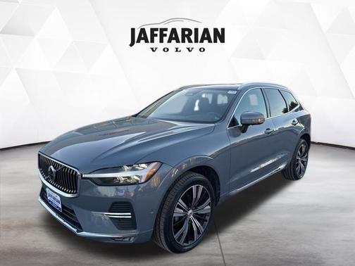 2023 Volvo XC60 B5 Plus Bright Theme