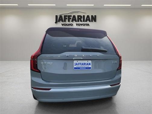 2025 Volvo XC90 Plug-In Hybrid T8 Plus 7-Seater