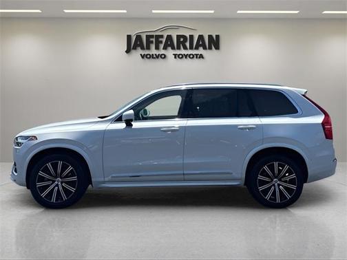 2023 Volvo XC90 B6 Plus 7-Seater