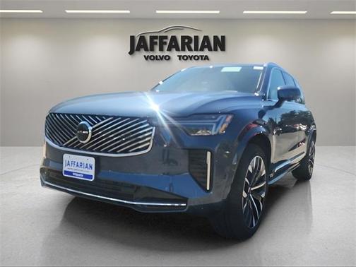 2025 Volvo XC90 B6 Ultra