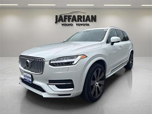 2022 Volvo XC90 Recharge Plug-In Hybrid T8 Inscription 7 Passenger
