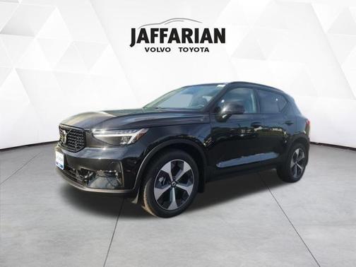 2026 Volvo XC40 B5 Plus