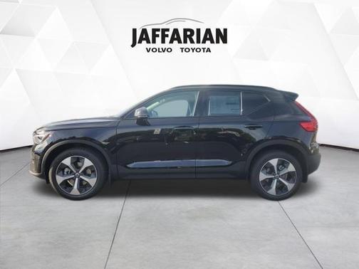 2026 Volvo XC40 B5 Plus