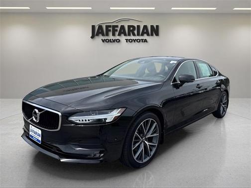 2018 Volvo S90 T5 Momentum