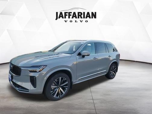 2026 Volvo XC90 B5 Core