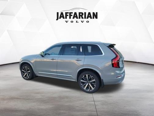 2026 Volvo XC90 B5 Core