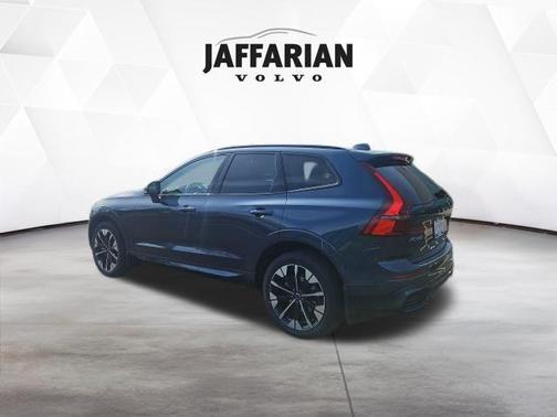 Denim Blue Metallic 2026 Volvo XC60 B5 Ultra