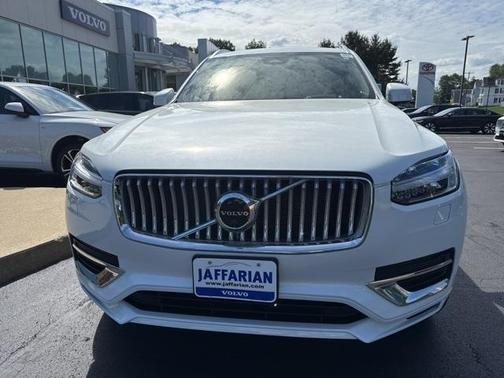 2023 Volvo XC90 Recharge Plug-In Hybrid T8 Ultimate Bright Theme 7-Seater