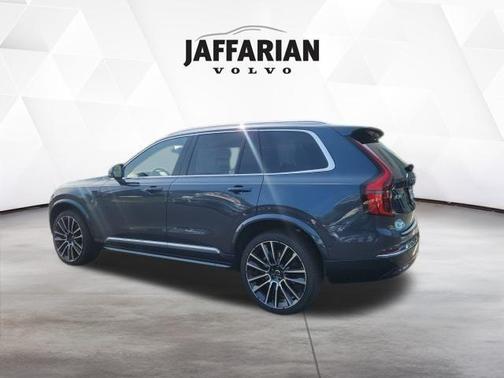 2026 Volvo XC90 B6 Plus 7-Seater