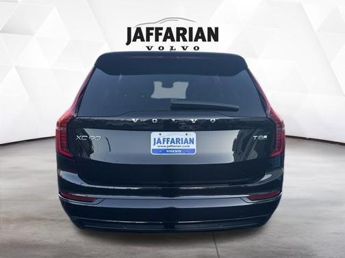 2026 Volvo XC90 Plug-In Hybrid T8 Ultra Dark Theme 6-Seater