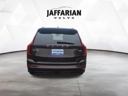 Red Metallic 2026 Volvo XC90 Plug-In Hybrid T8 Ultra