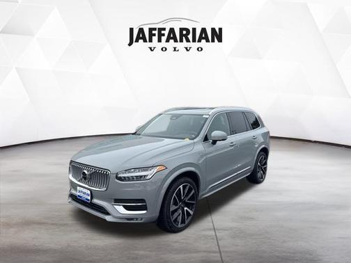 2024 Volvo XC90 B6 Plus Bright Theme 7-Seater