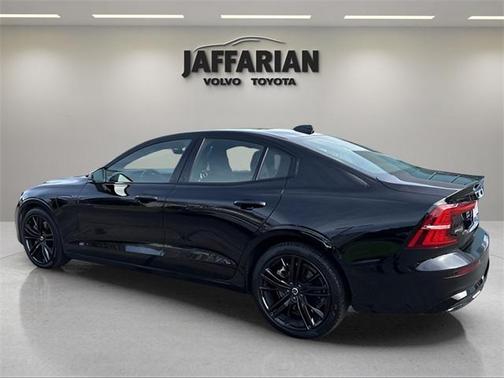 2024 Volvo S60 Recharge Plug-In Hybrid T8 Plus Black Edition