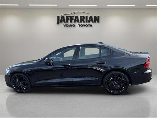 2024 Volvo S60 Recharge Plug-In Hybrid T8 Plus Black Edition