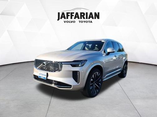 2026 Volvo XC90 B6 Plus 7-Seater