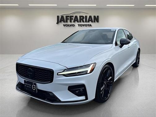 2024 Volvo S60 B5 Plus Black Edition