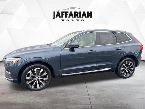 2023 Volvo XC60 Plus
