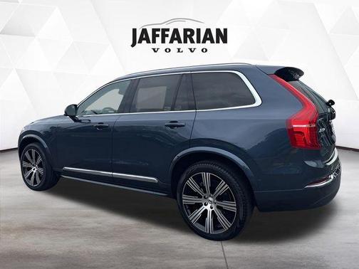 2024 Volvo XC90 B6 Plus Bright Theme 7-Seater