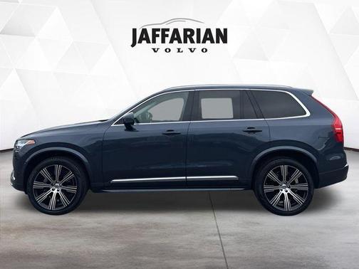 2024 Volvo XC90 B6 Plus Bright Theme 7-Seater