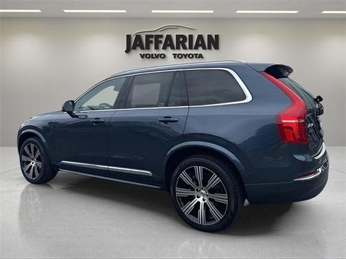 2024 Volvo XC90 B6 Plus Bright Theme 7-Seater