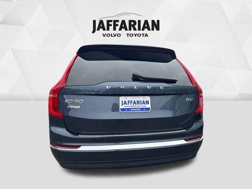 2024 Volvo XC90 B6 Plus Bright Theme 7-Seater