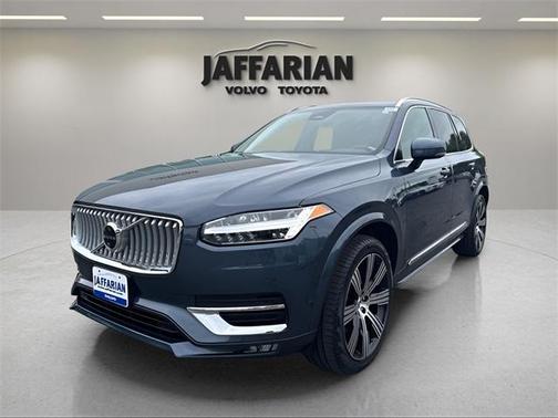 2024 Volvo XC90 B6 Plus Bright Theme 7-Seater