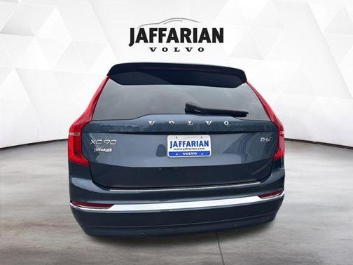 2024 Volvo XC90 B6 Plus Bright Theme 7-Seater